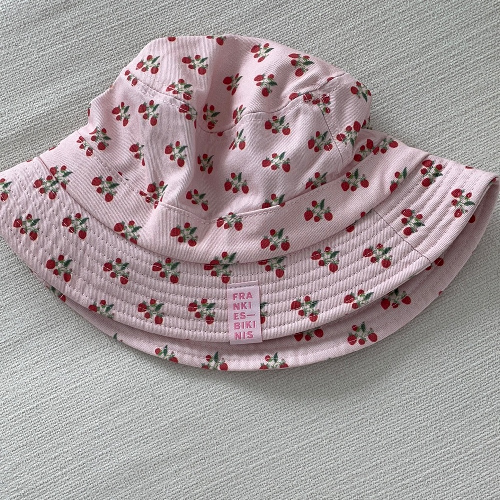 COPY - frankies bikinis bucket hat M/L